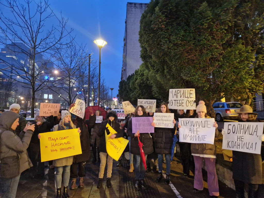 Protest ispred Ministarstva zdravlja zbog akušerskog nasilja