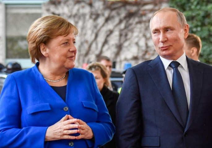 KAKAV JE TO „POKLON“ MERKEL DALA PUTINU? Nemačka kancelarka se oprašta od funkcije sa stilom